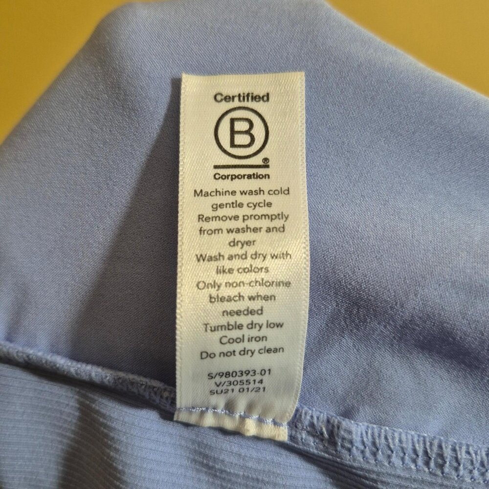 Athleta Womans Brooklyn Shorts Size 24 Blue Periwinkle Athletic Athleisure - Picture 7 of 7